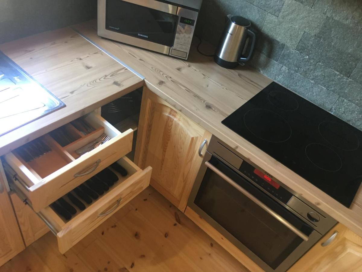 Wooden Apartman Prémium Jacuzzival Alsóörs Exterior foto